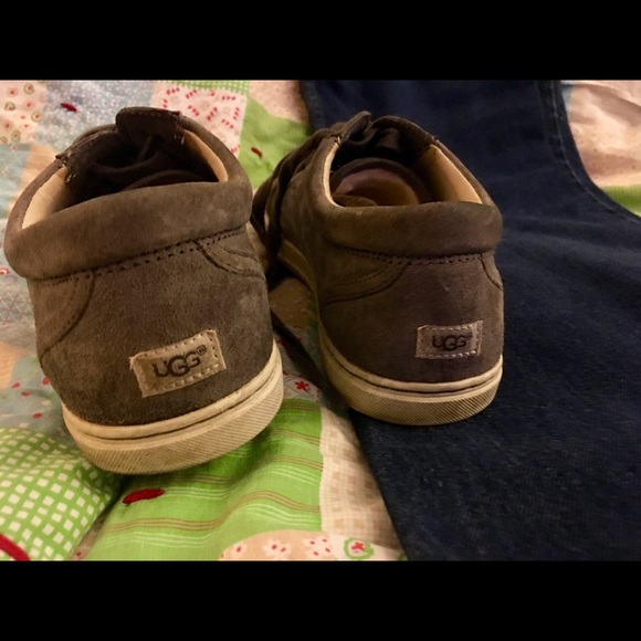 Shoes - Picture 2 of 3